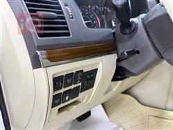 تۆیۆتا لاند کروزەر